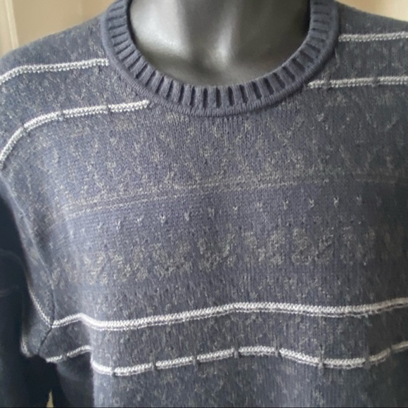 Tommy Hilfiger men 100% cotton long sleeves crew neck sweater. Size L. Used - Picture 6 of 9